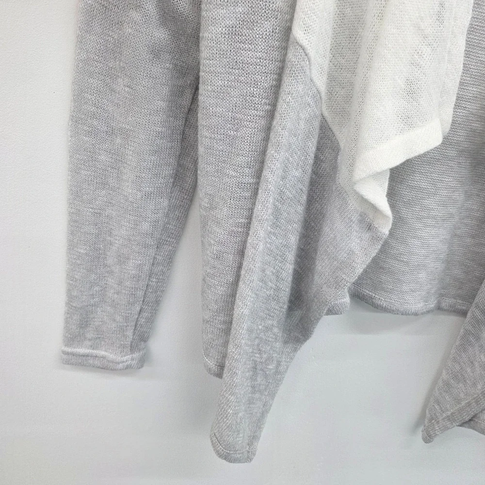 Eddie Bauer‎ Womens M Gray White Knit Cardigan Sweater Long Sleeve Open Front